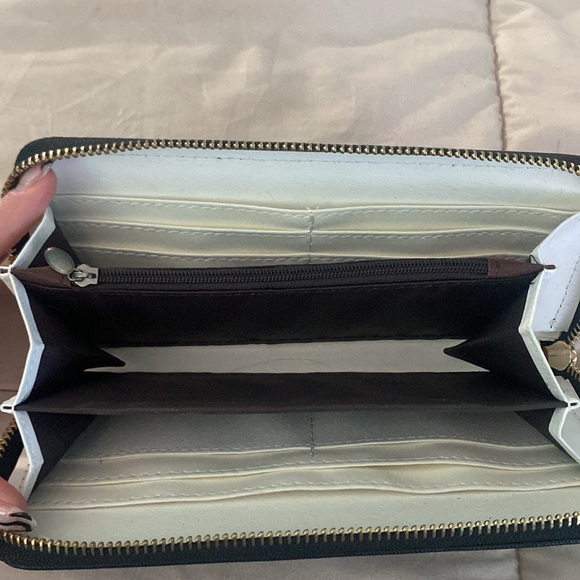 Black wallet - Picture 4 of 4